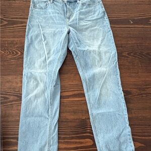 Old Navy women’s wow boyfriend Light Wash Jeans